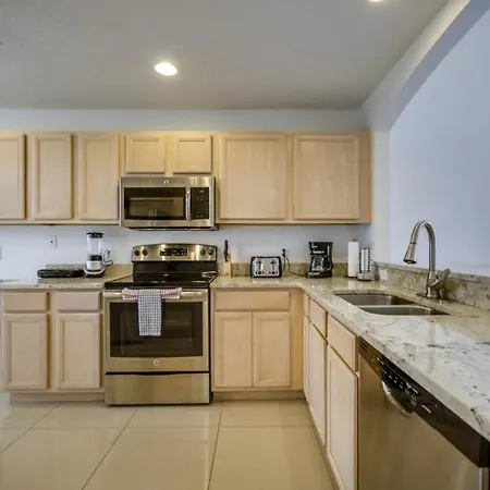 5 Bedroom 3.5 Bathroom Pool Villas